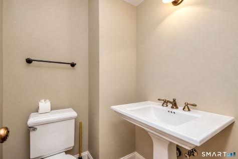 532 Narraganset Lane Stratford CT 06614