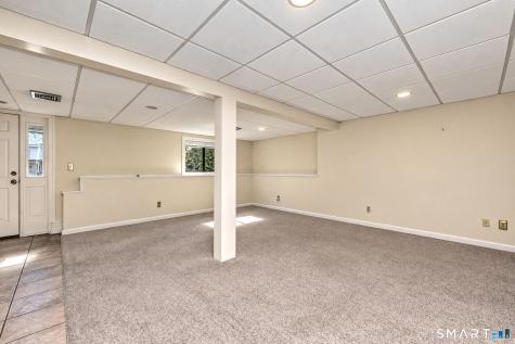 532 Narraganset Lane Stratford CT 06614