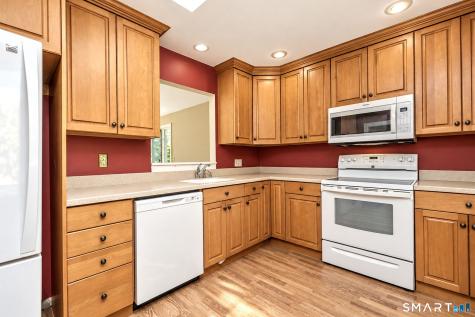 532 Narraganset Lane Stratford CT 06614