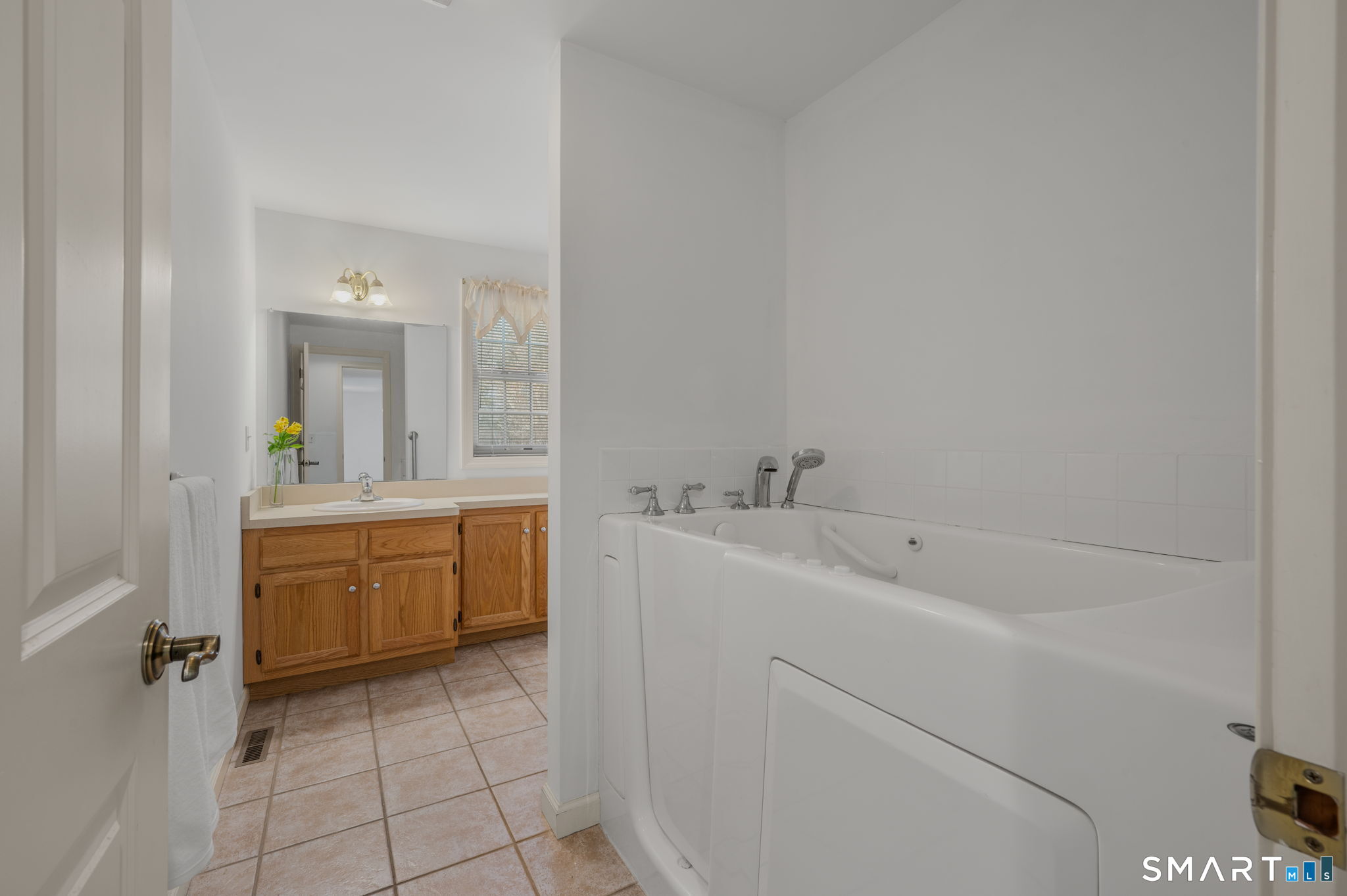5 Cherry Blossom Lane East Lyme CT 06357