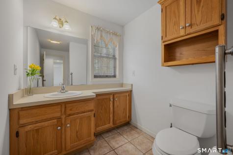 5 Cherry Blossom Lane East Lyme CT 06357