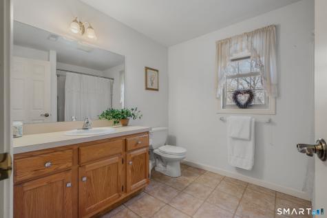 5 Cherry Blossom Lane East Lyme CT 06357