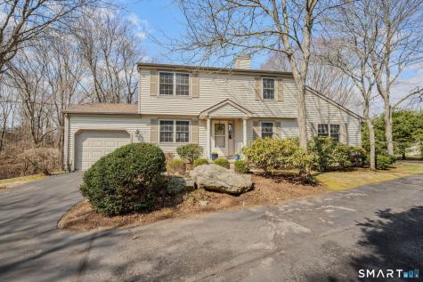 5 Cherry Blossom Lane East Lyme CT 06357