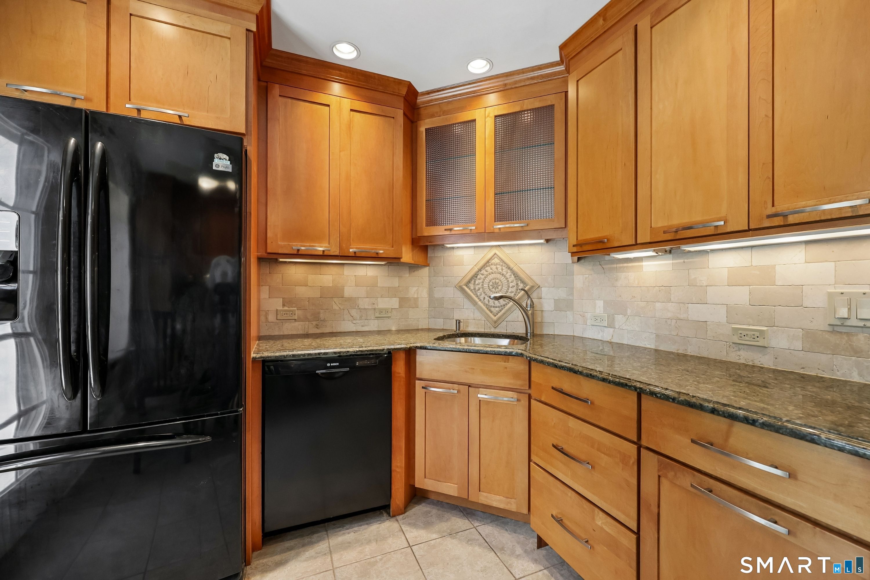 25 Riverside Drive Clinton CT 06413