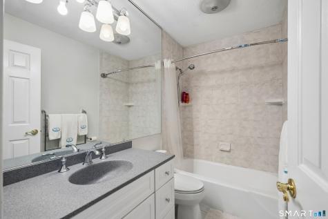 25 Riverside Drive Clinton CT 06413