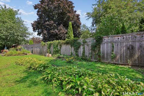25 Riverside Drive Clinton CT 06413
