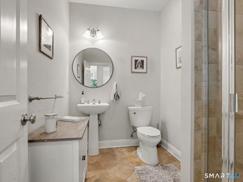 19 Warrington Round Danbury CT 06810