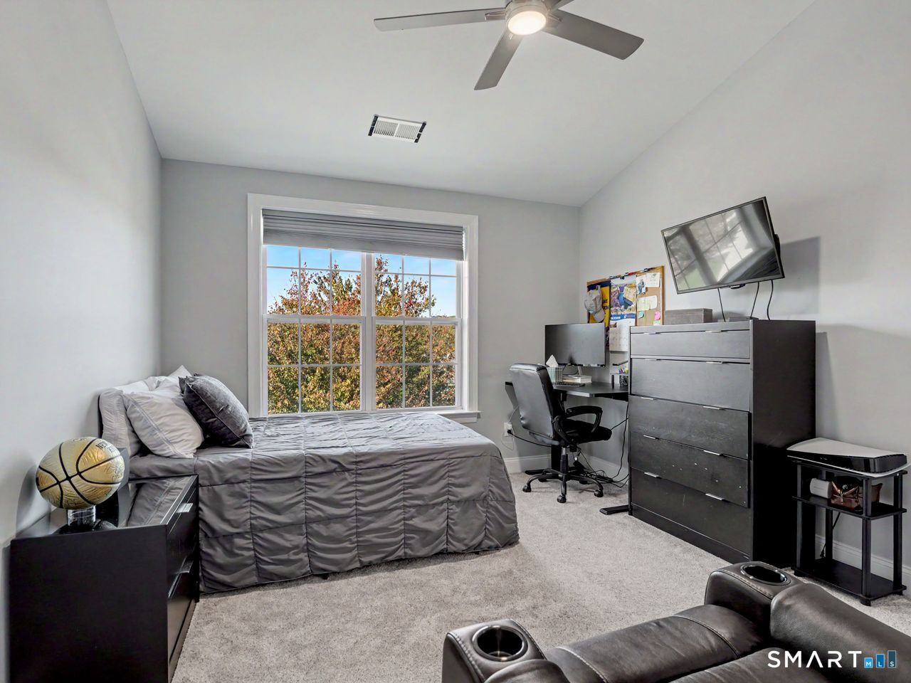 19 Warrington Round Danbury CT 06810