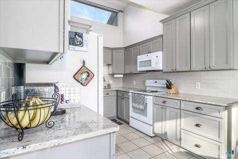 22 Heritage Circle Southbury CT 06488