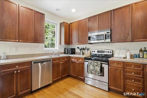 26 Maura Lane Danbury CT 06810