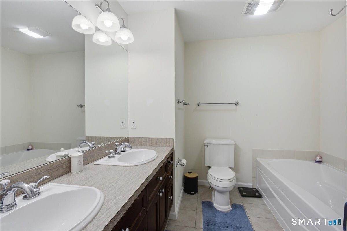 26 Maura Lane Danbury CT 06810