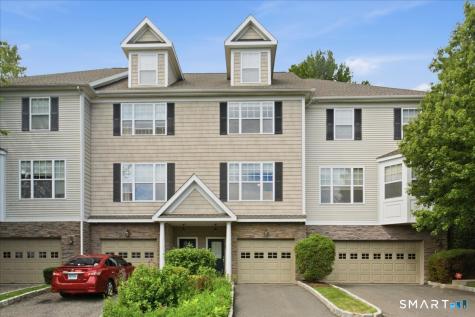 26 Maura Lane Danbury CT 06810