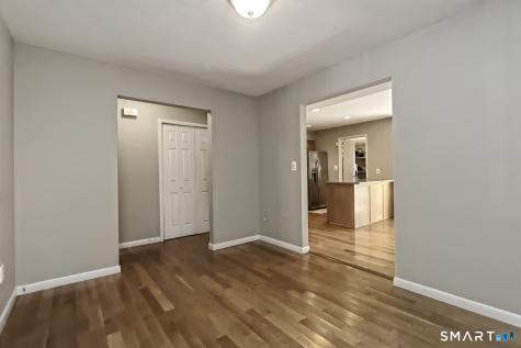 25 Greenwich Way Milford CT 06460