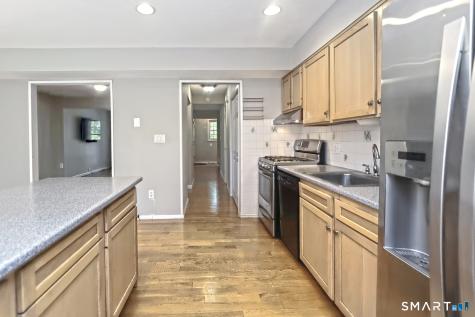 25 Greenwich Way Milford CT 06460