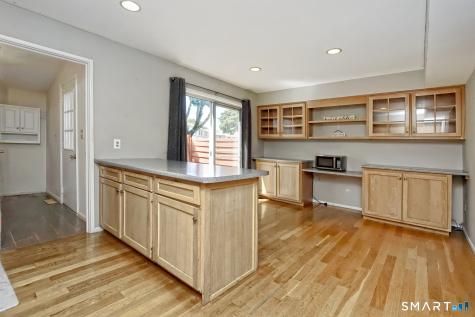 25 Greenwich Way Milford CT 06460