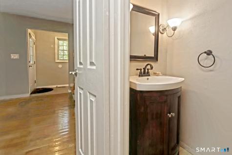 25 Greenwich Way Milford CT 06460