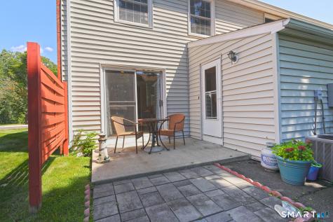 25 Greenwich Way Milford CT 06460