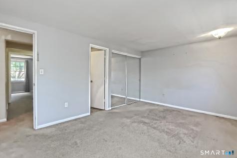 25 Greenwich Way Milford CT 06460
