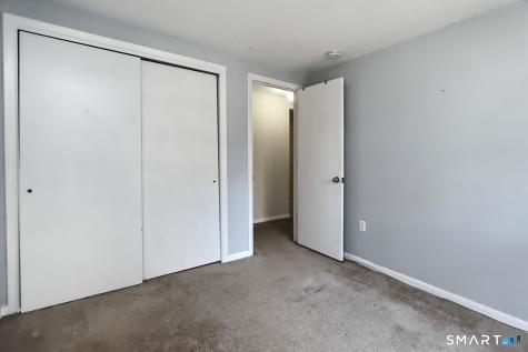 25 Greenwich Way Milford CT 06460