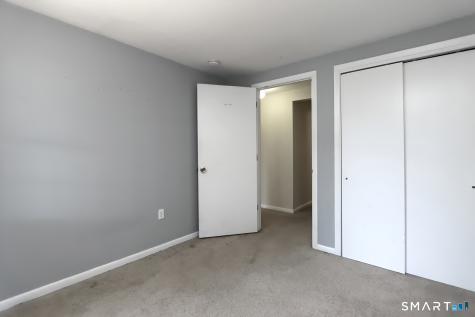 25 Greenwich Way Milford CT 06460