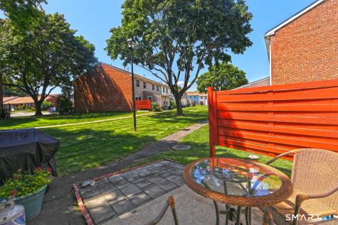 25 Greenwich Way Milford CT 06460