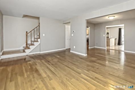25 Greenwich Way Milford CT 06460