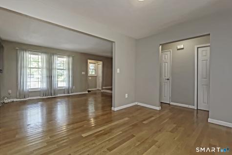 25 Greenwich Way Milford CT 06460