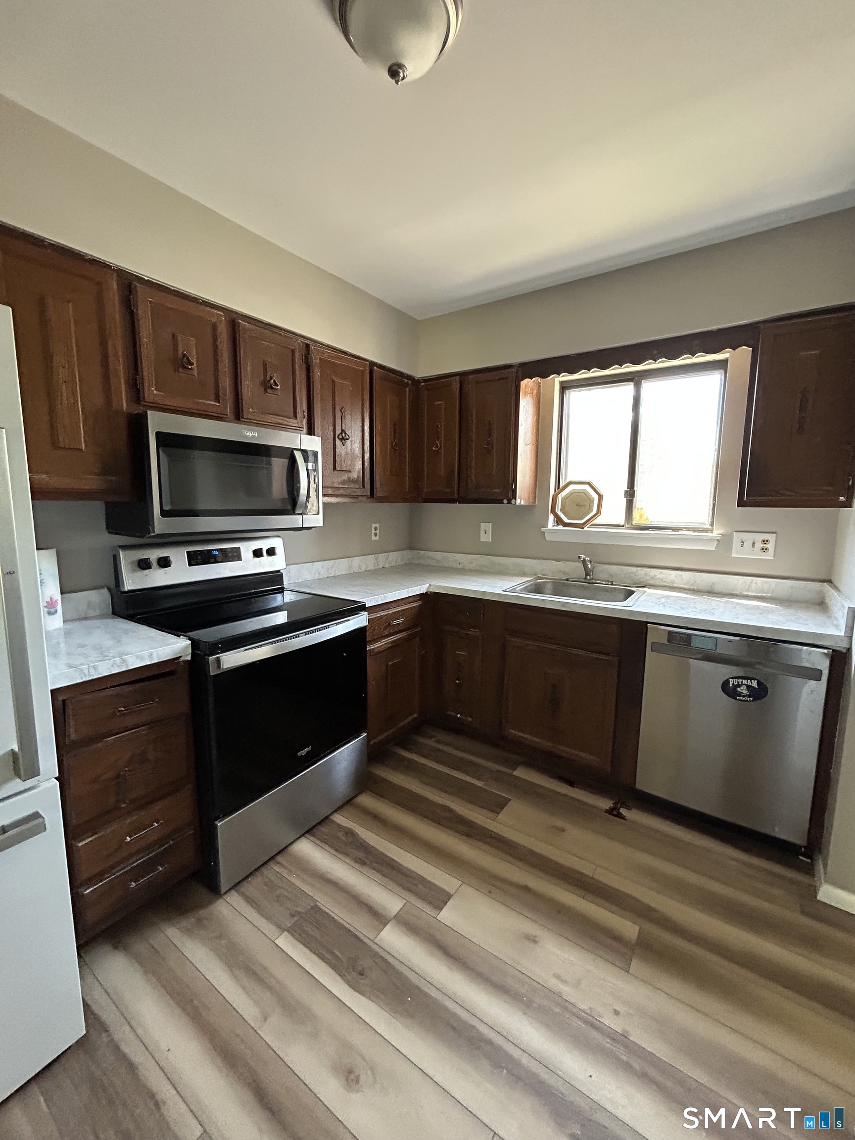243 Sterling Village Meriden CT 06450