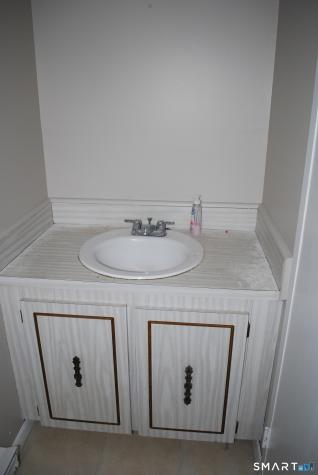 243 Sterling Village Meriden CT 06450