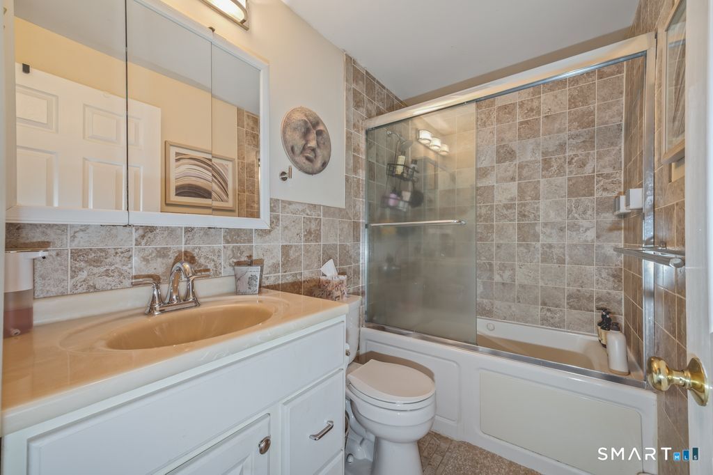 220 Main Street New Hartford CT 06057
