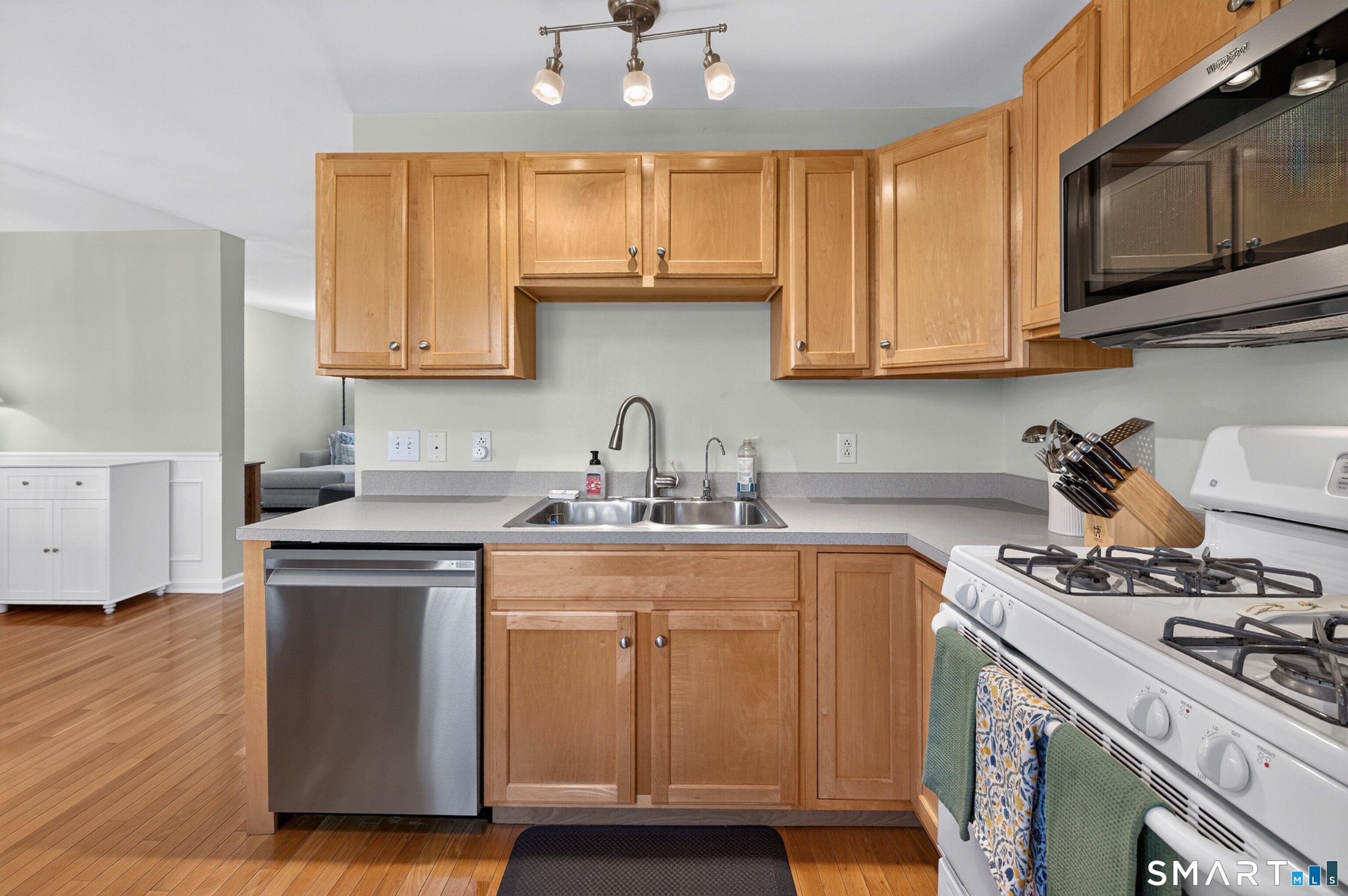 15 Scuppo Road Danbury CT 06811
