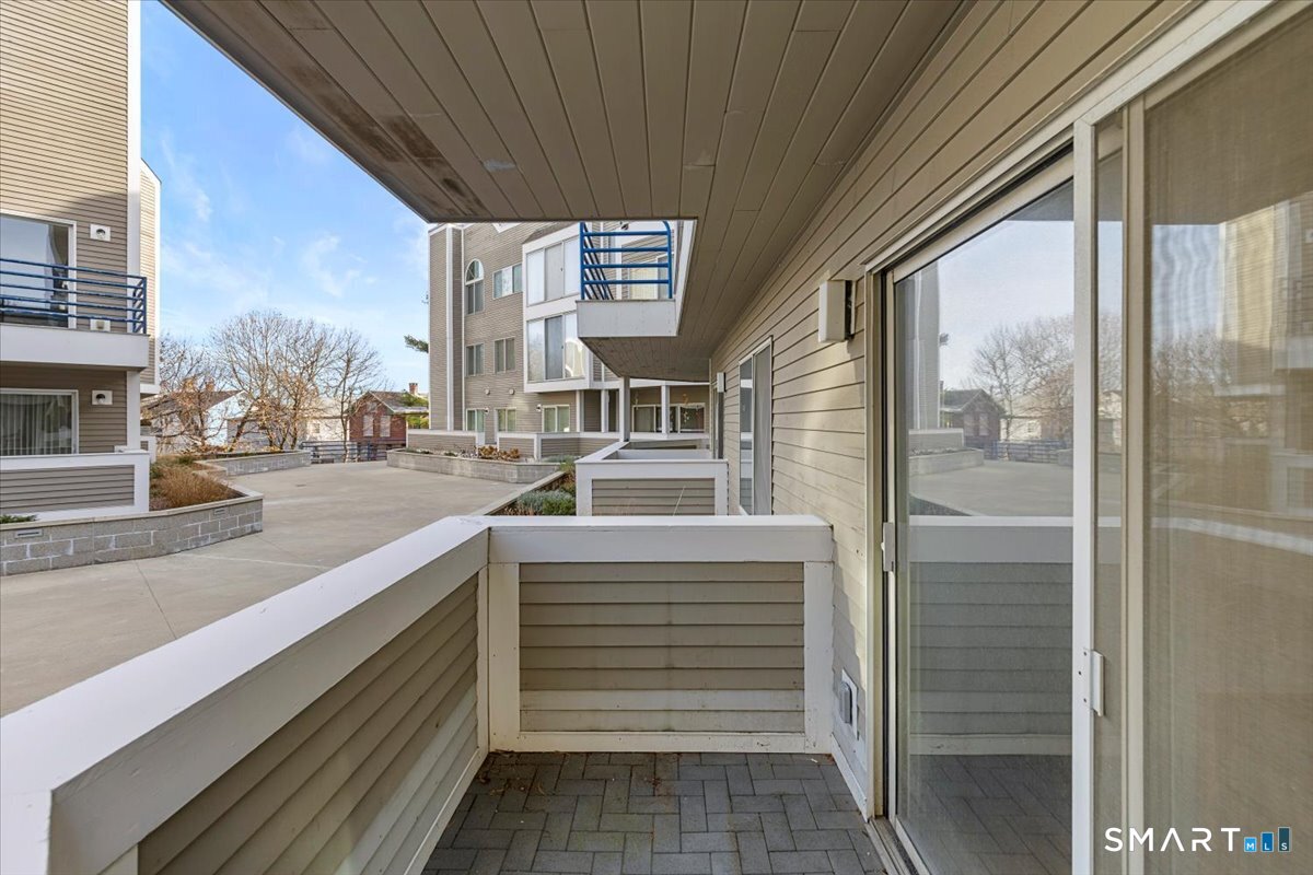 13 Harbour Close New Haven CT 06519