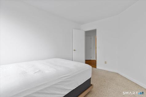 13 Harbour Close New Haven CT 06519