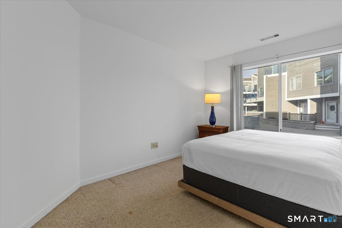 13 Harbour Close New Haven CT 06519