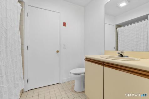13 Harbour Close New Haven CT 06519