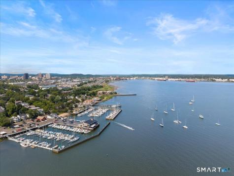 13 Harbour Close New Haven CT 06519
