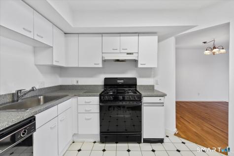 13 Harbour Close New Haven CT 06519