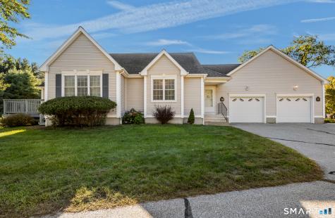 19 Mountain View Landing Killingly CT 06239