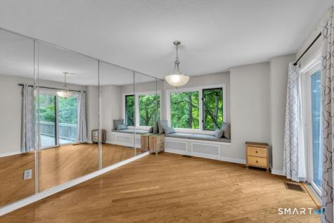 3 Saddle Crossing Avon CT 06001