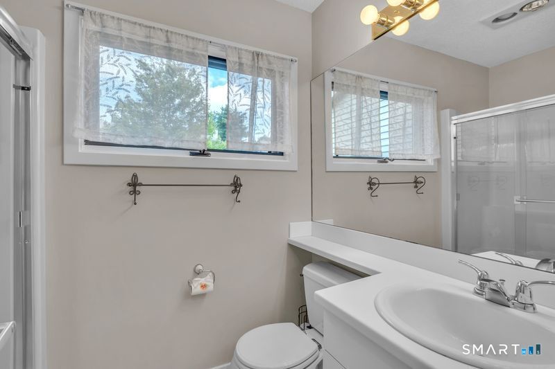 3 Saddle Crossing Avon CT 06001