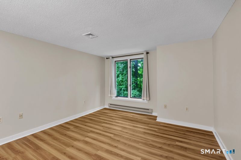 3 Saddle Crossing Avon CT 06001
