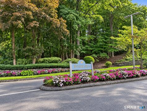 3 Saddle Crossing Avon CT 06001