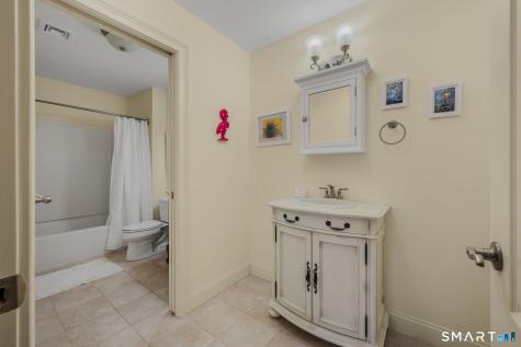 461 Bank Street New London CT 06320