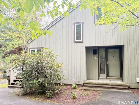 13 Bryne Court Farmington CT 06032