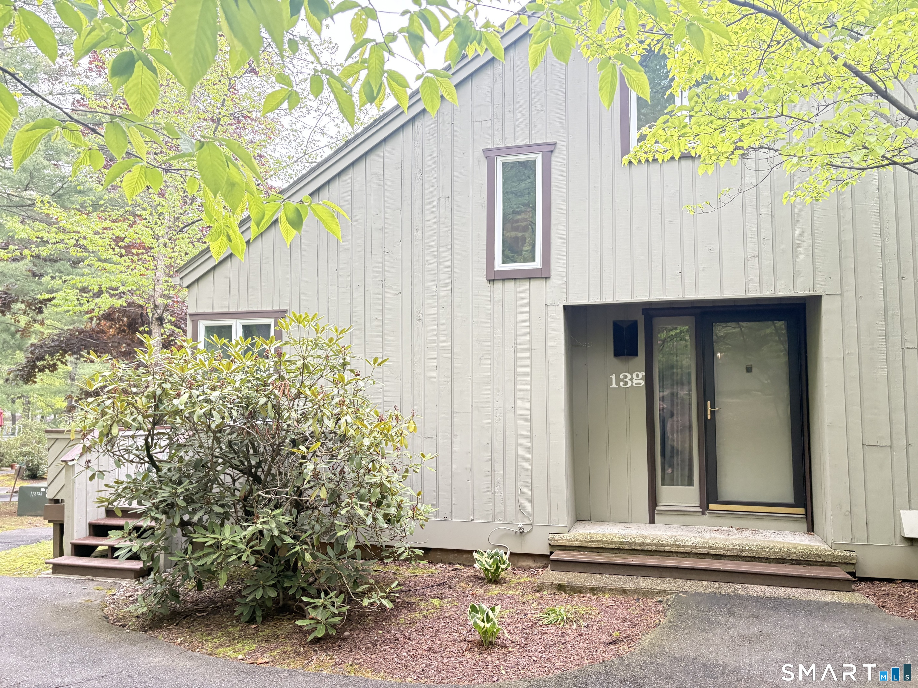 13 Bryne Court Farmington CT 06032