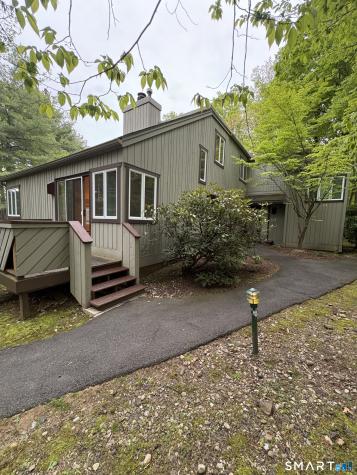 13 Bryne Court Farmington CT 06032