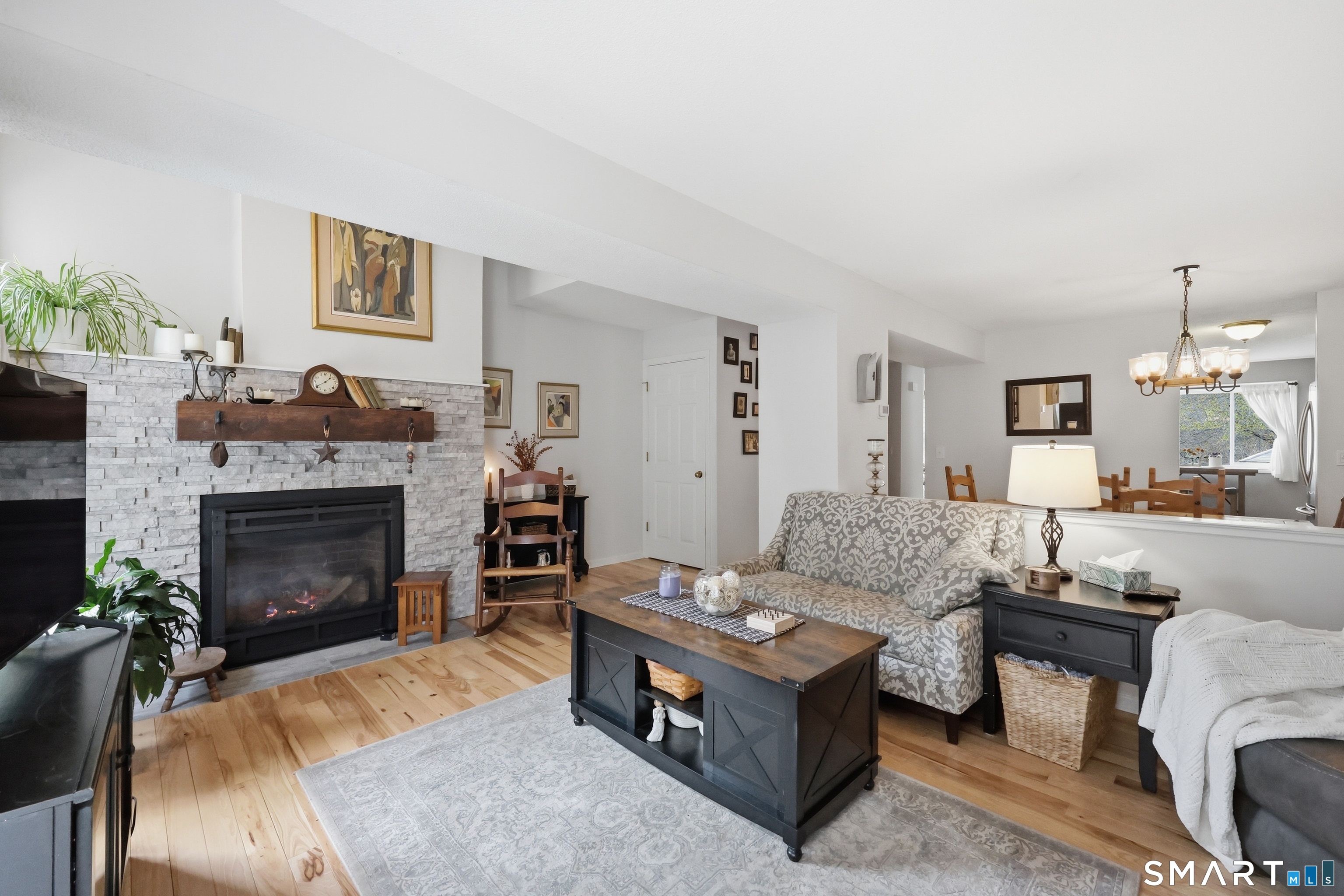 2 River Mead Avon CT 06001