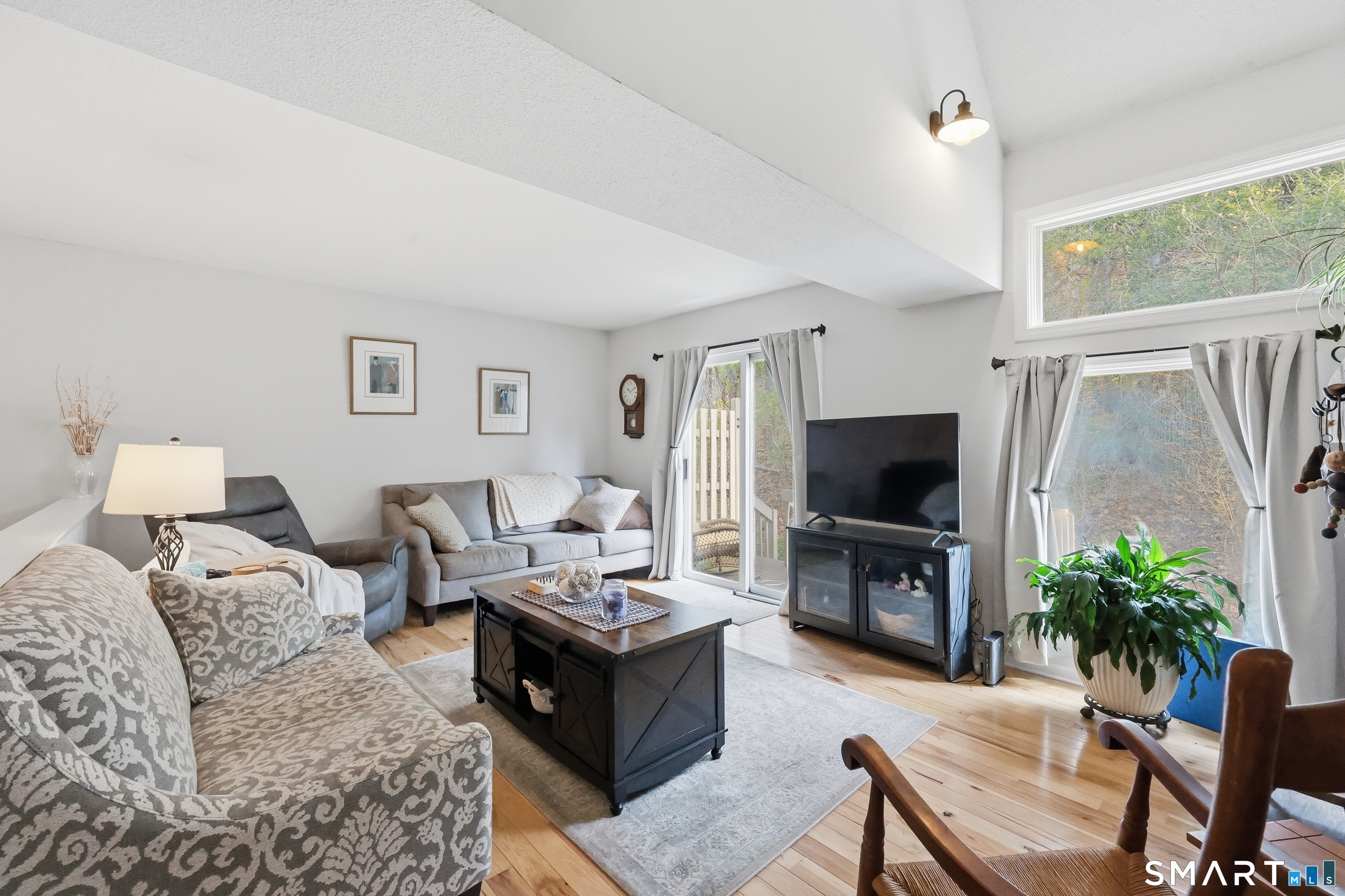 2 River Mead Avon CT 06001