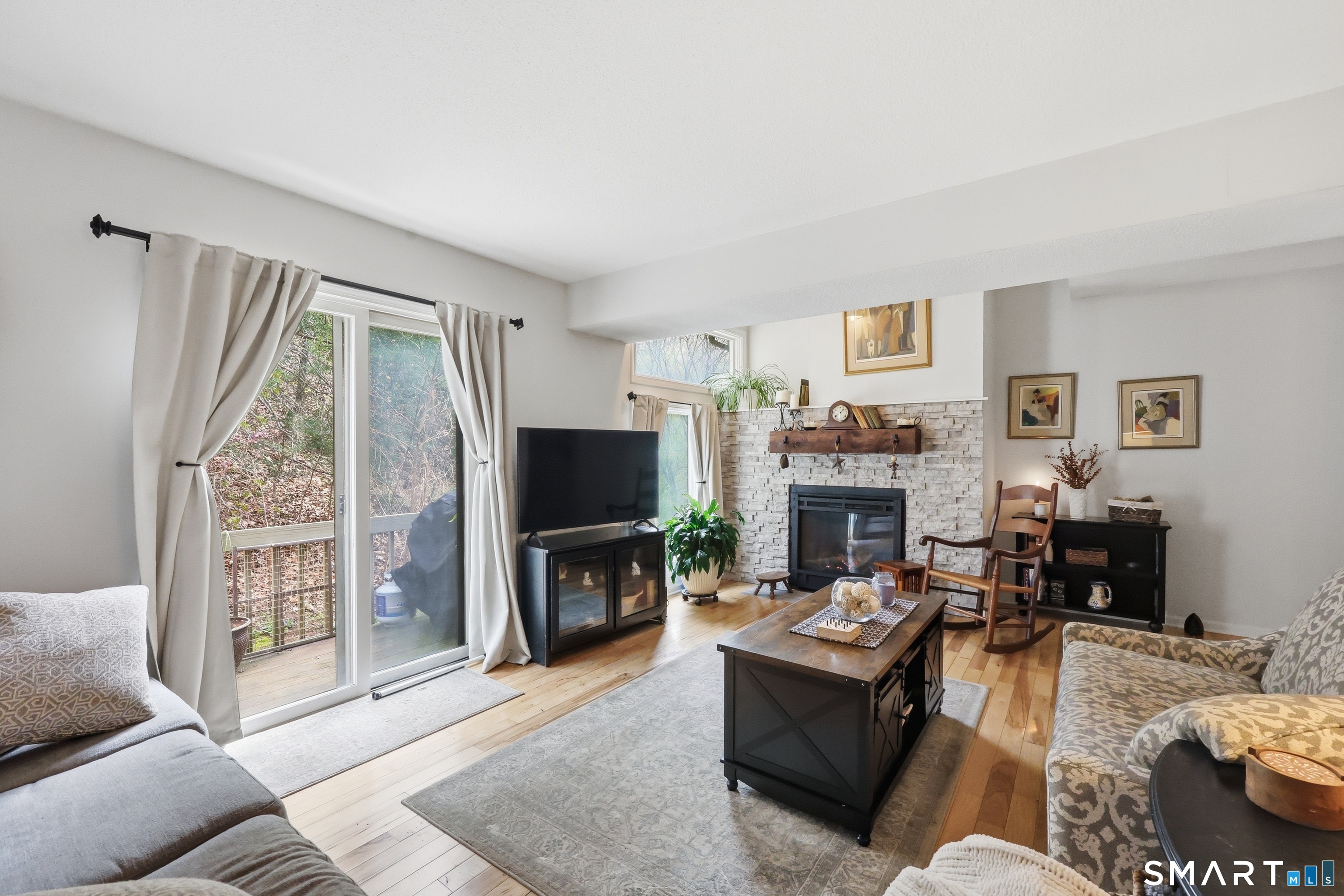 2 River Mead Avon CT 06001