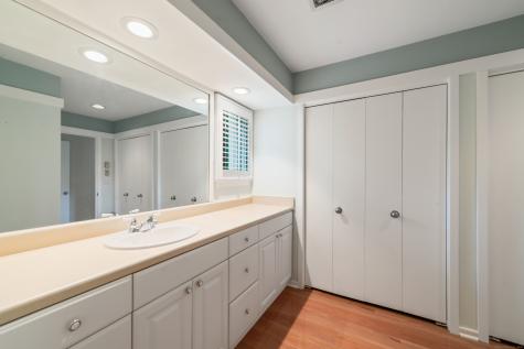 98 Heritage Village Southbury CT 06488